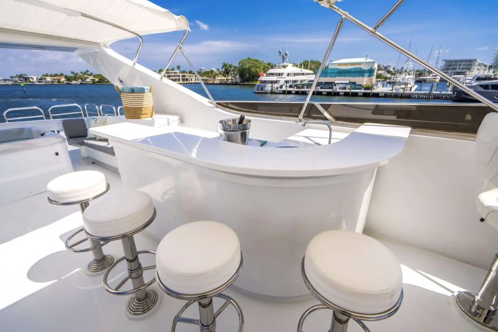 95' Intermarine - Yacht Rental in Fort Lauderdale, Florida
