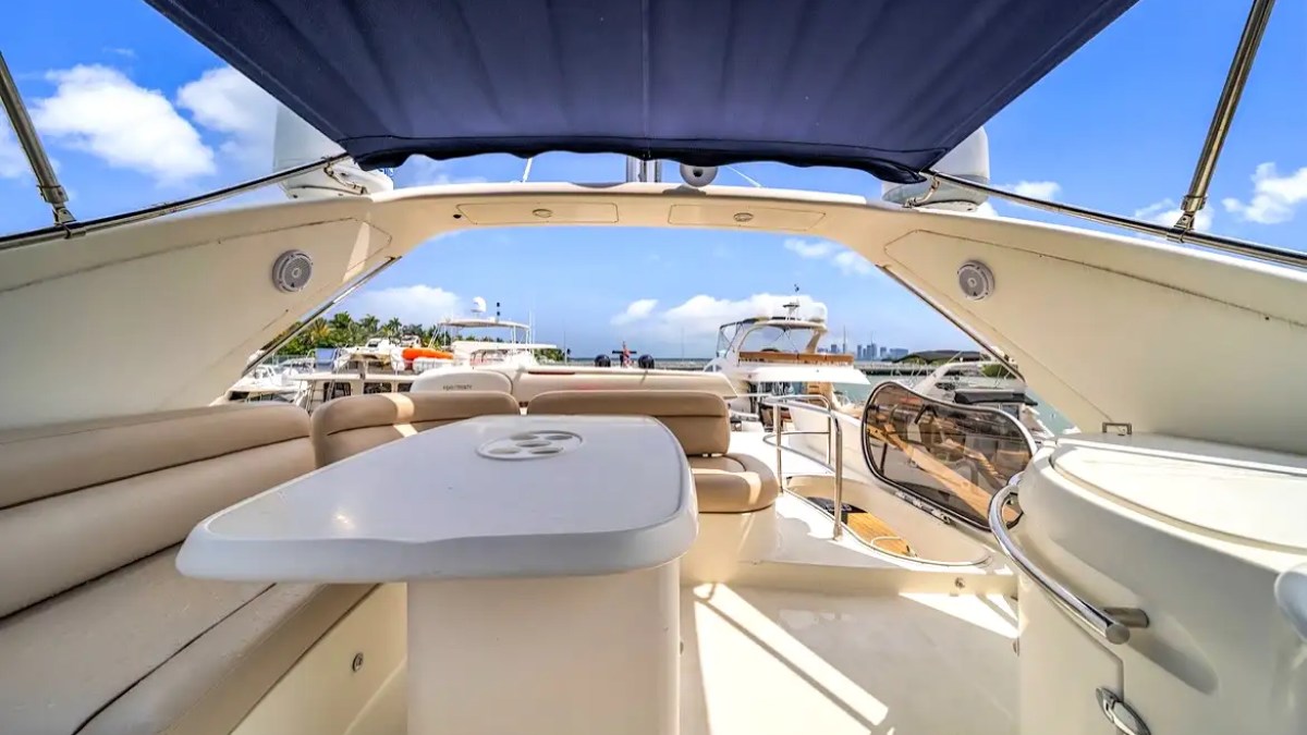 Flybridge lounge seating on 70′ Azimut Miami