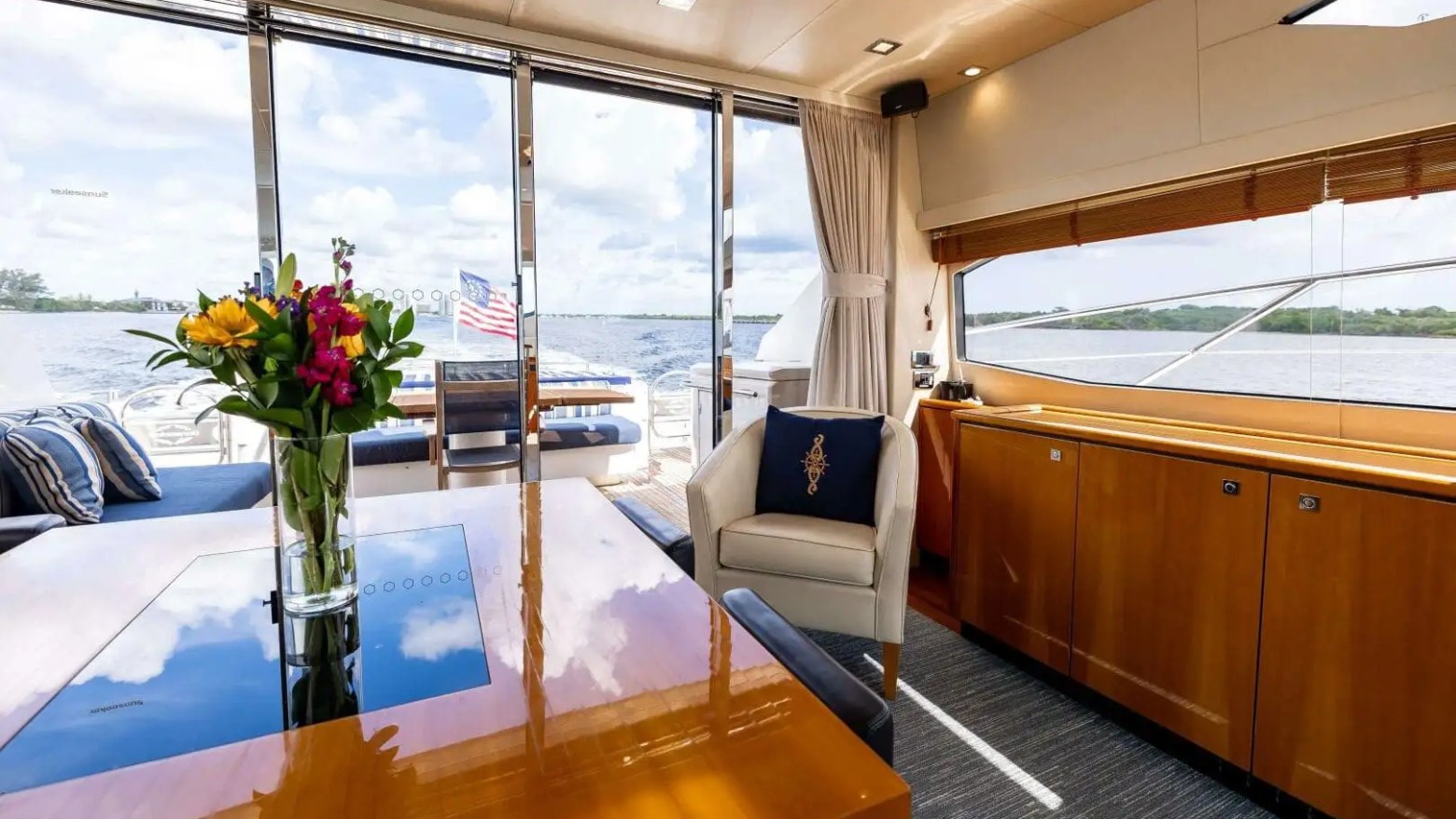 64' SunSeeker - Yacht Rental in Jupiter, Florida