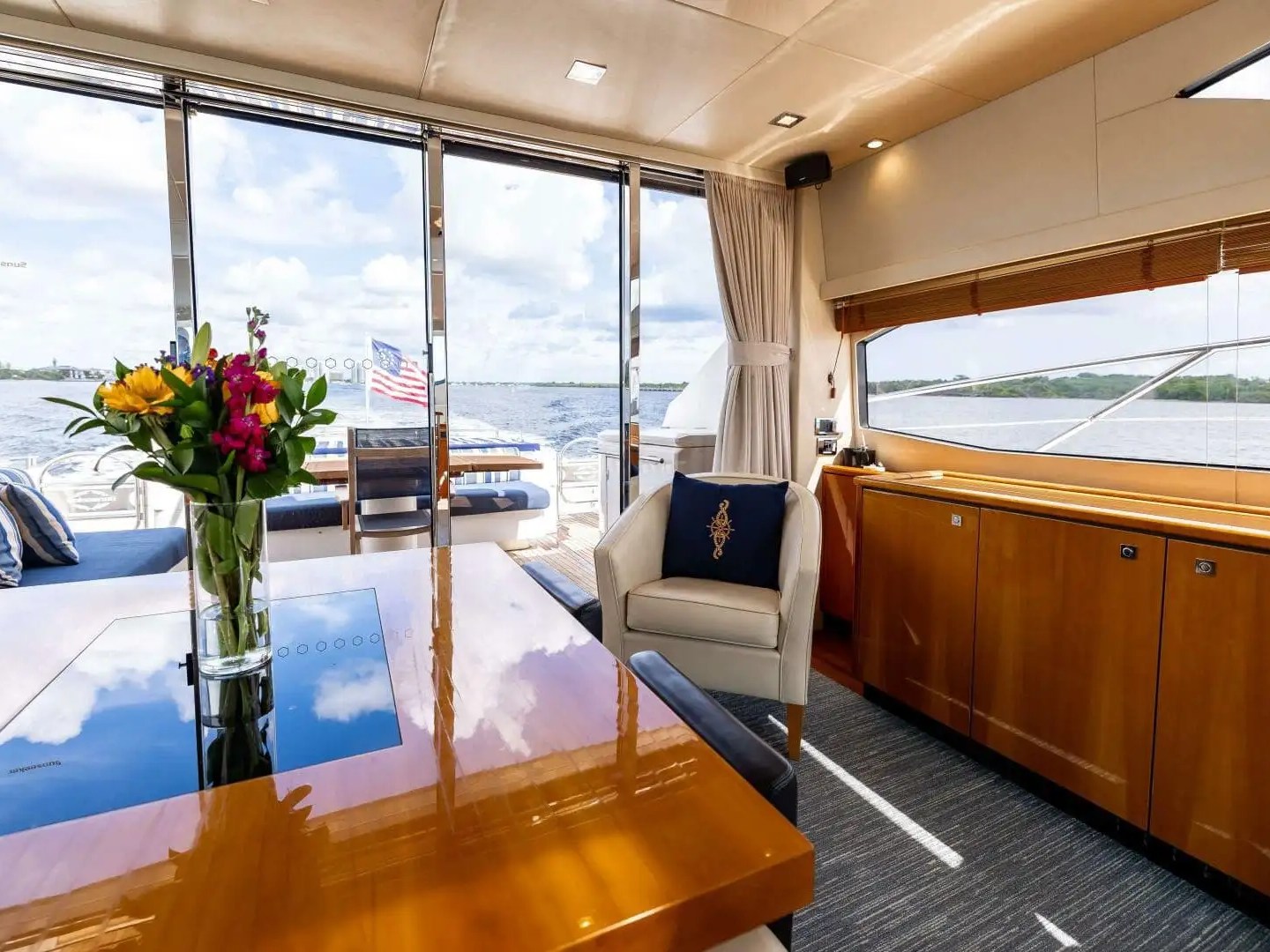 64' SunSeeker - Yacht Rental in Jupiter, Florida