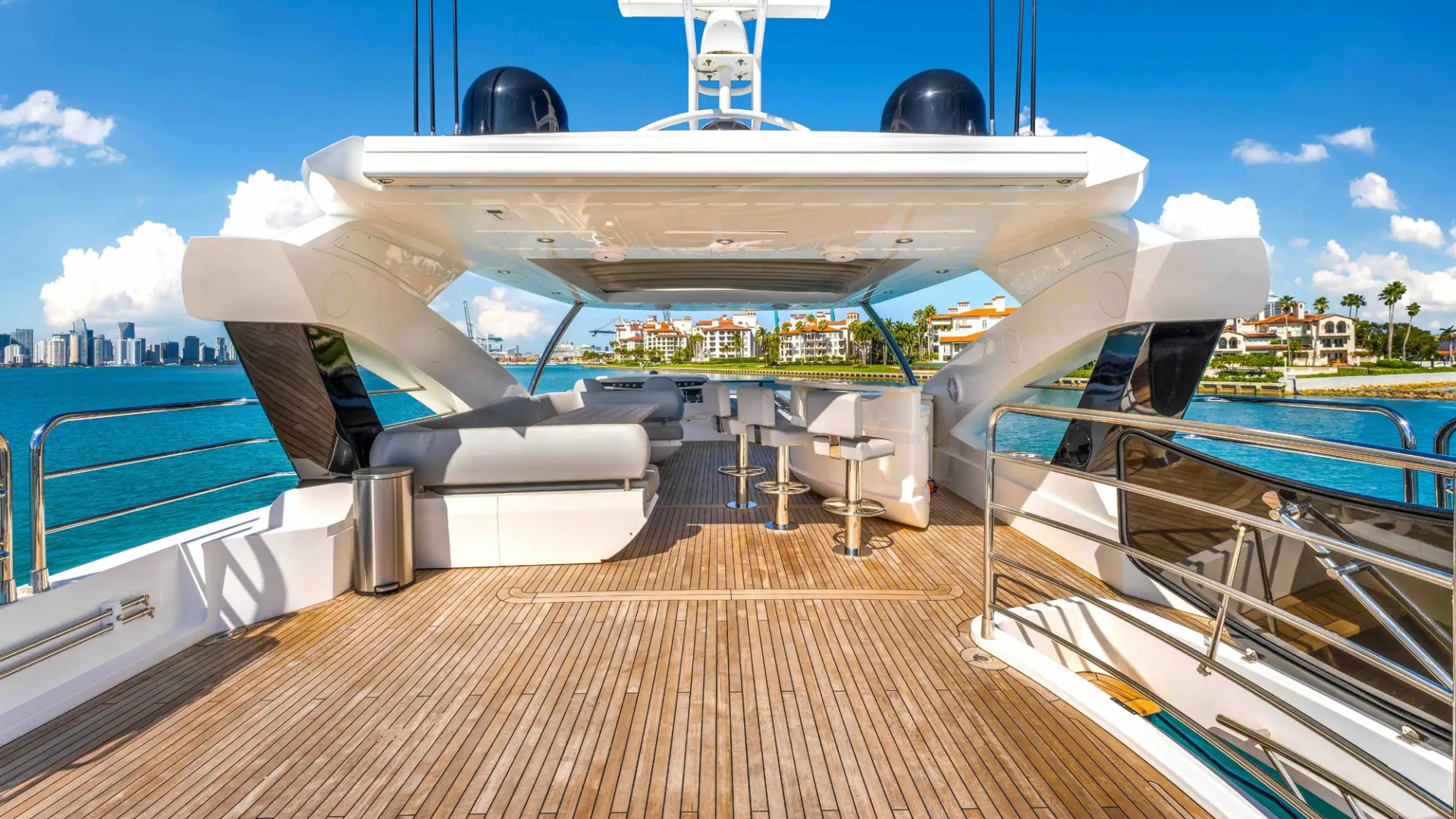 96' Sunseeker - Yacht Rental in Miami Beach, Florida