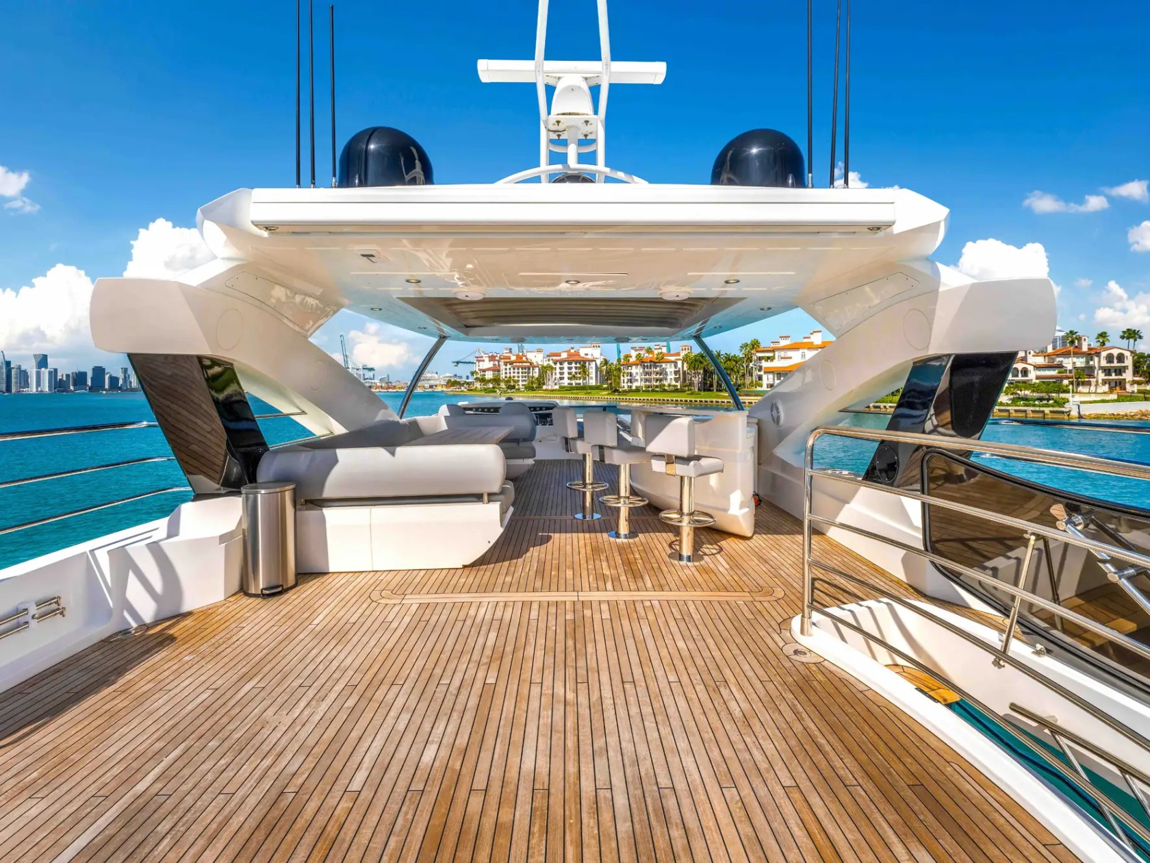 96' Sunseeker - Yacht Rental in Miami Beach, Florida