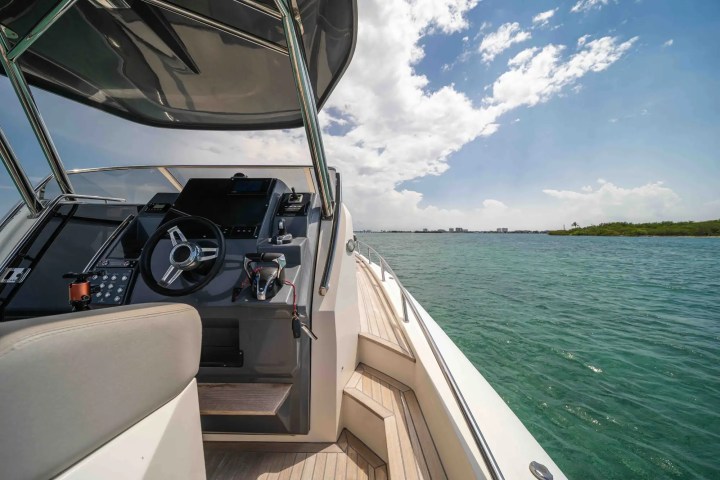 44′ Capelli guests onboard Miami