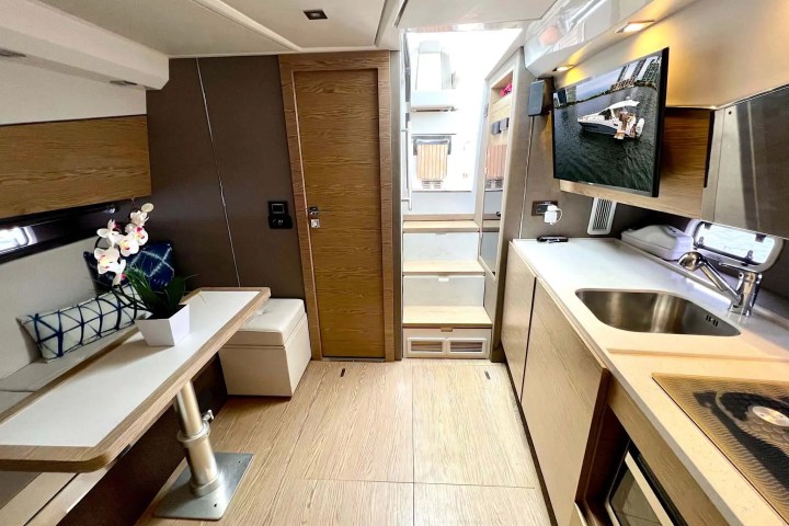 42' Azimut - Boat Rental in Miami Beach, Florida