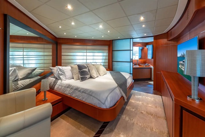 90' Pershing - Yacht Rental in Miami, Florida