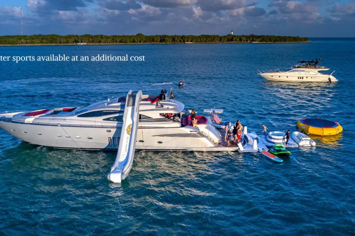 90' Pershing - Yacht Rental in Miami, Florida