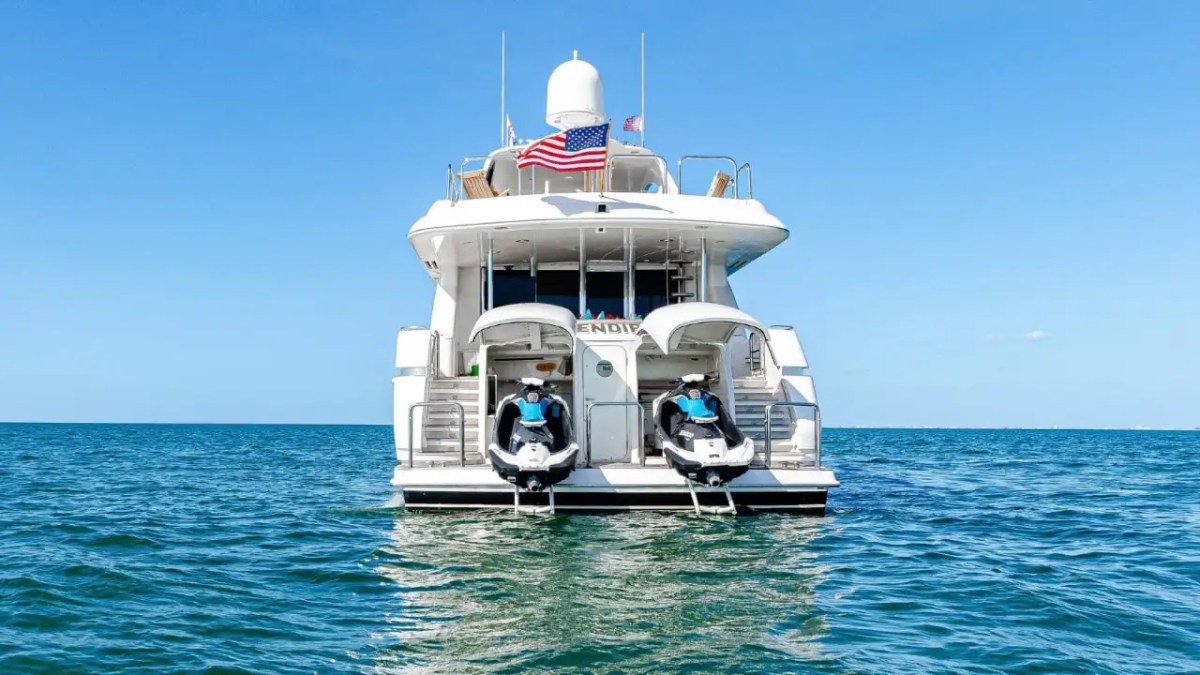94' Lazzara - Yacht Rental in St. Petersburg, Florida
