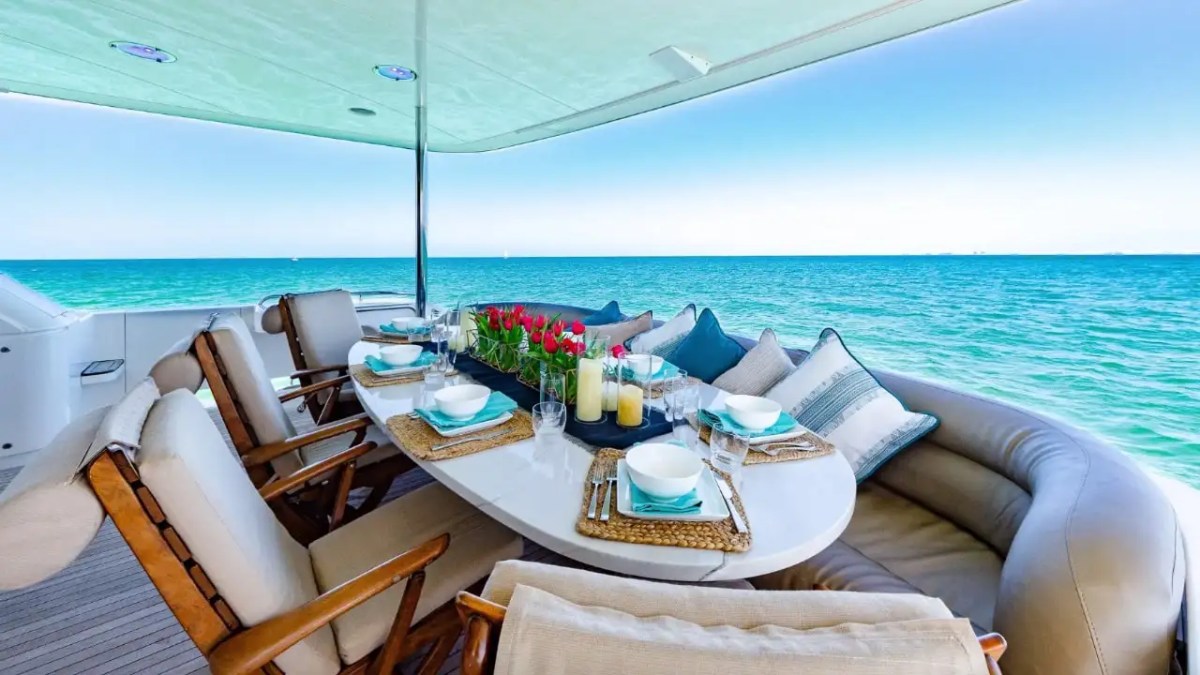 94' Lazzara - Yacht Rental in St. Petersburg, Florida