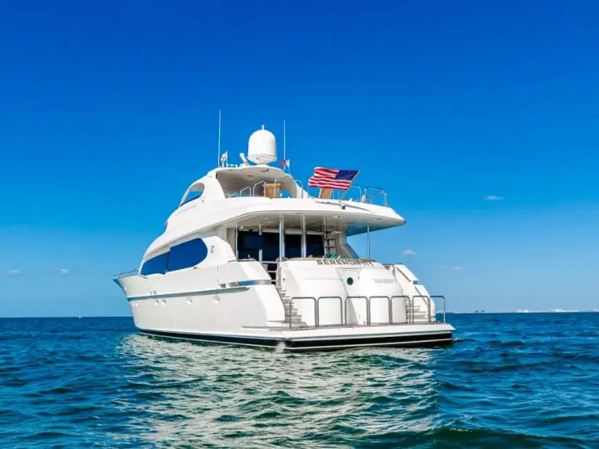 94' Lazzara - Yacht Rental in St. Petersburg, Florida