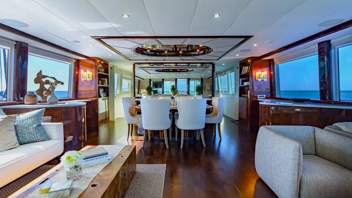 94' Lazzara - Yacht Rental in St. Petersburg, Florida