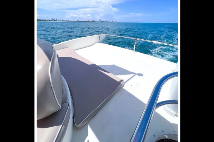 50' Azimut - Yacht Rental in Hollywood, Florida