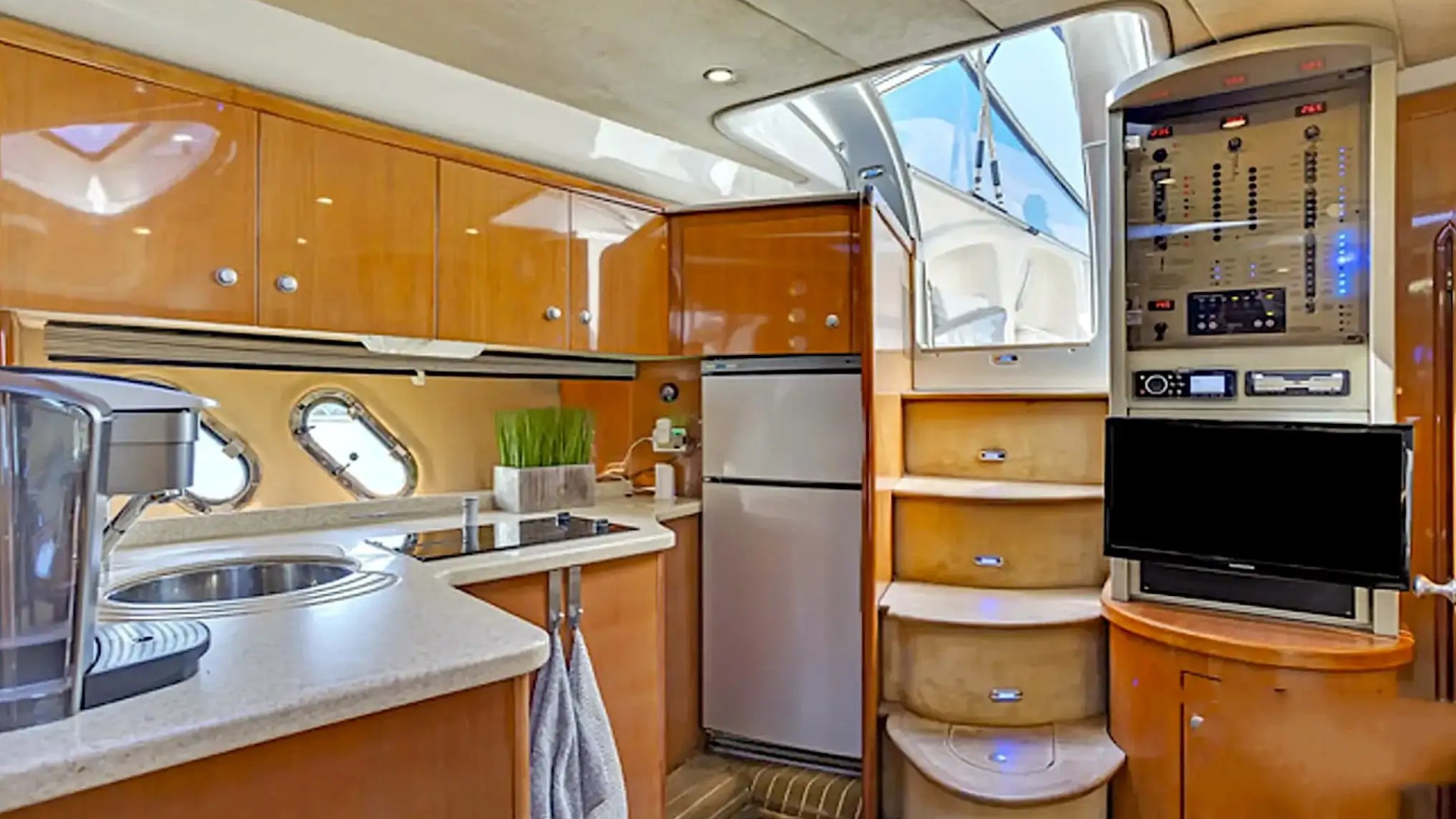 50′ Cranchi sunset cruise Key Biscayne