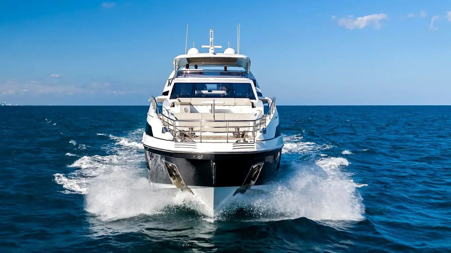 88′ Azimut guests lounging Nassau