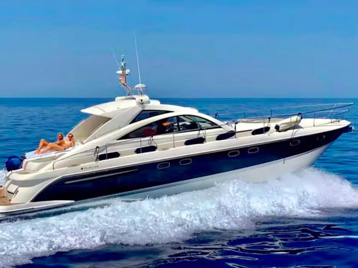 52' Fairline - Yacht Rental in Riviera Beach, Florida