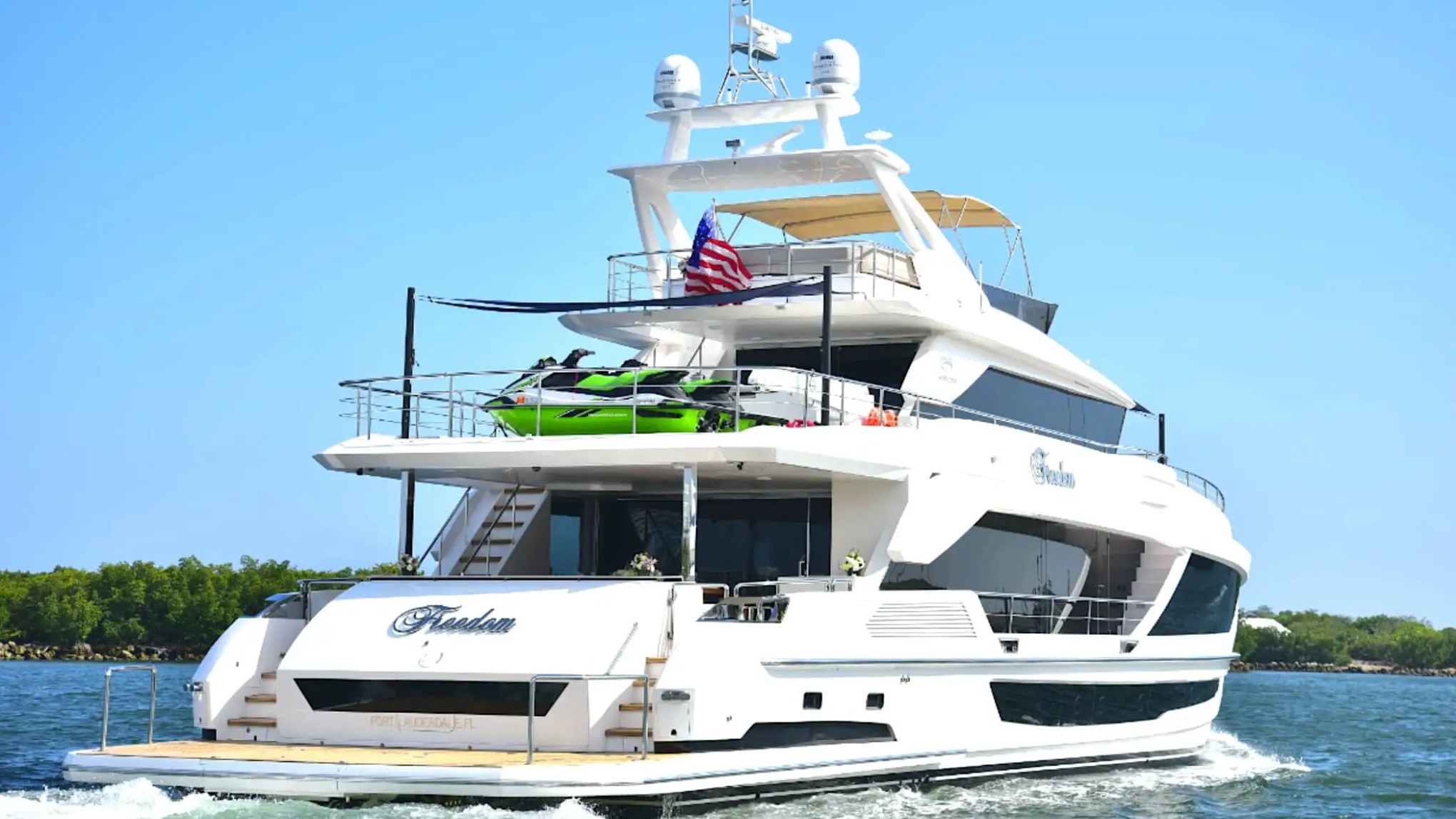 110' Horizon - Yacht Rental in Fort Lauderdale, Florida