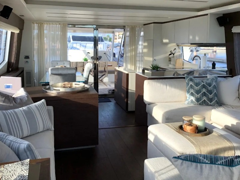 75' Prestige - Yacht Rental in Palm Beach, Florida