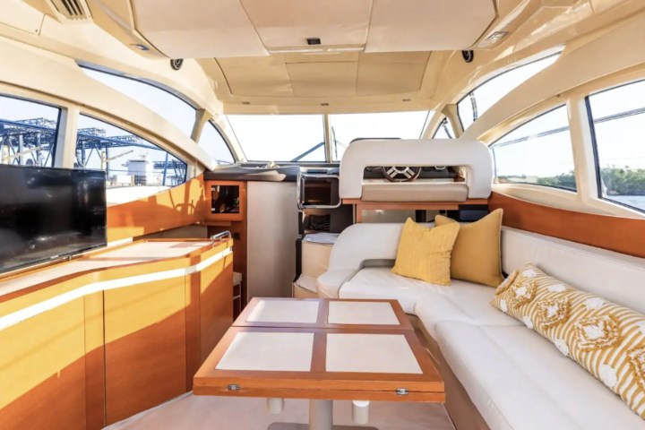 40' Azimut - Boat Rental in Tampa, Florida