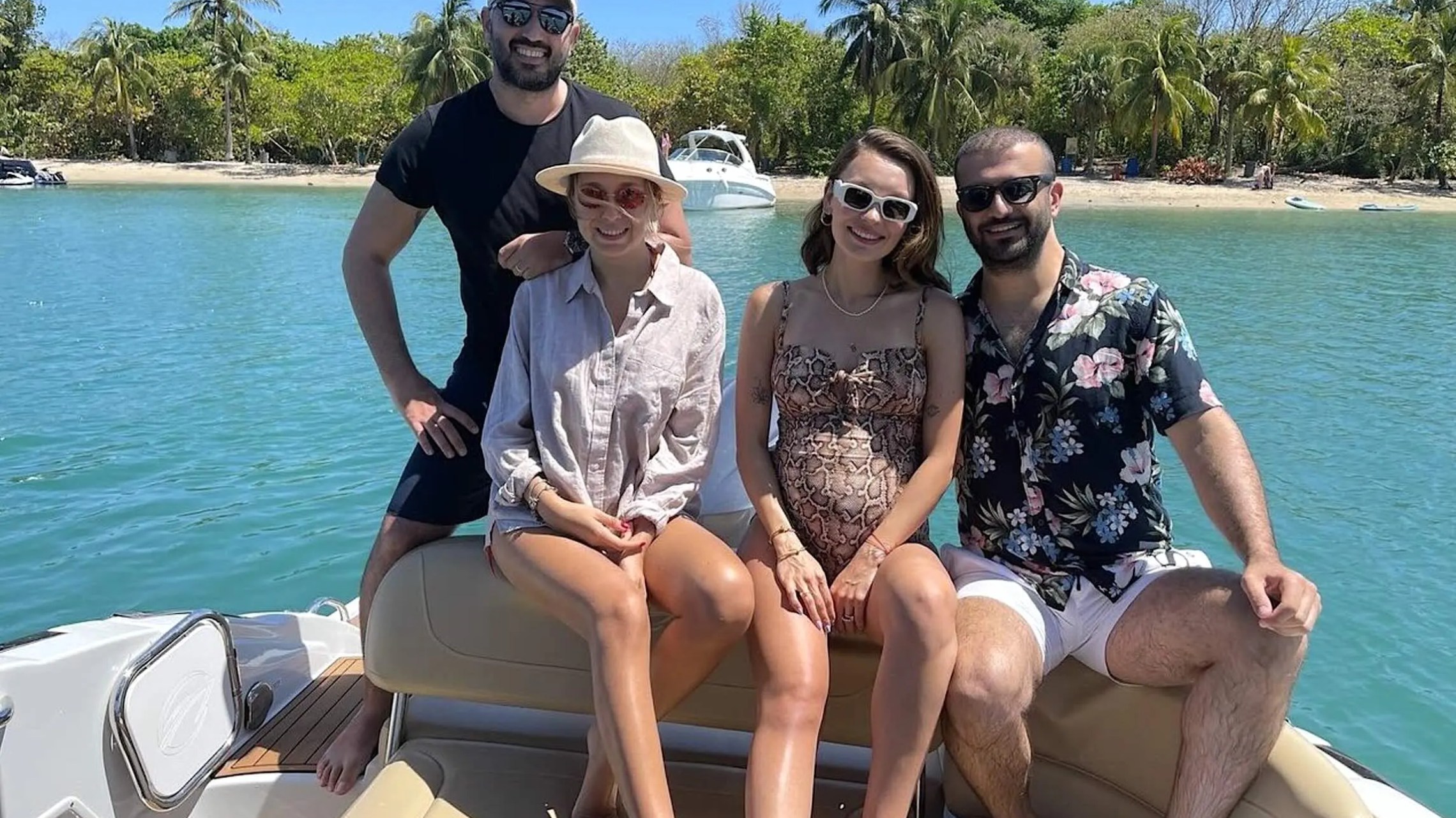 Aft sun-drenched seating on 27′ Crownline Miami Beach