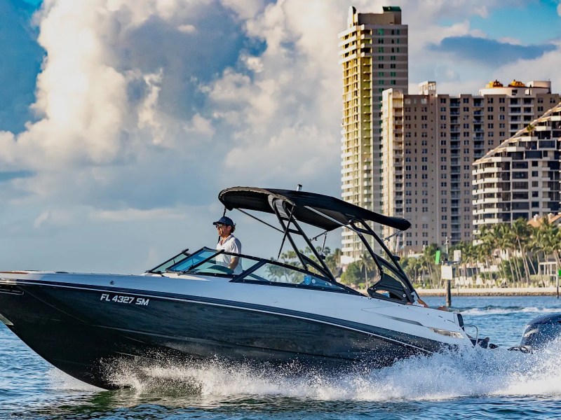 Drone side pass of 27′ Monterey Miami Beach