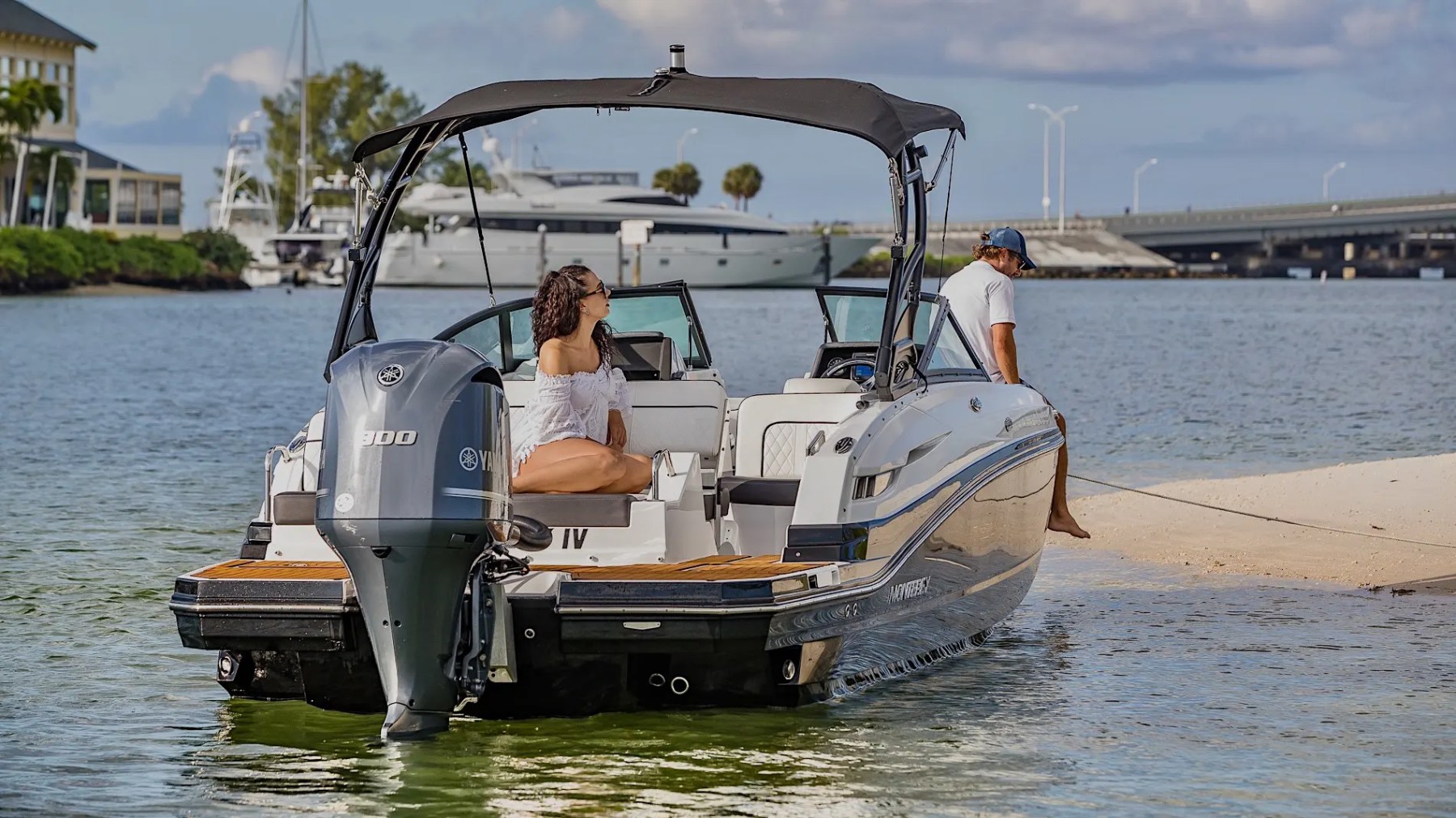 Aft deck with skyline backdrop on 27′ Monterey Miami Beach