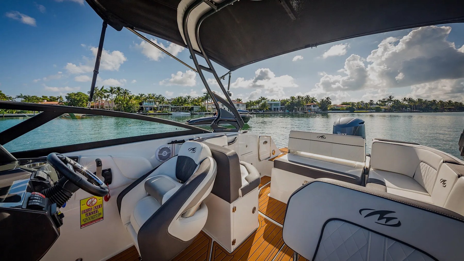 Bimini shade setup on 27′ Monterey Miami Beach