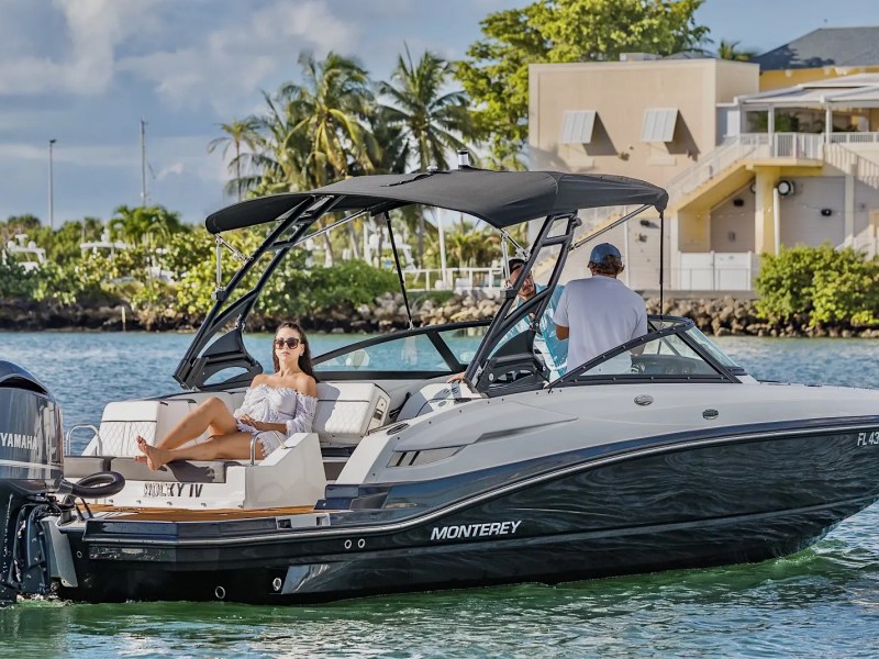 Swim platform view on 27′ Monterey Miami Beach