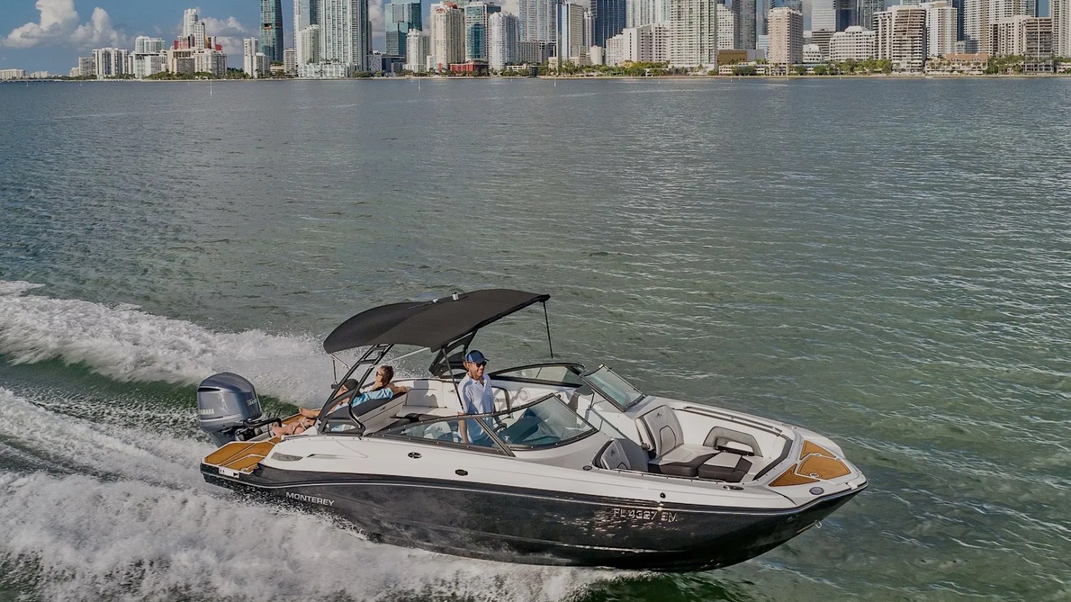 Drone approach angle of 27′ Monterey Miami Beach