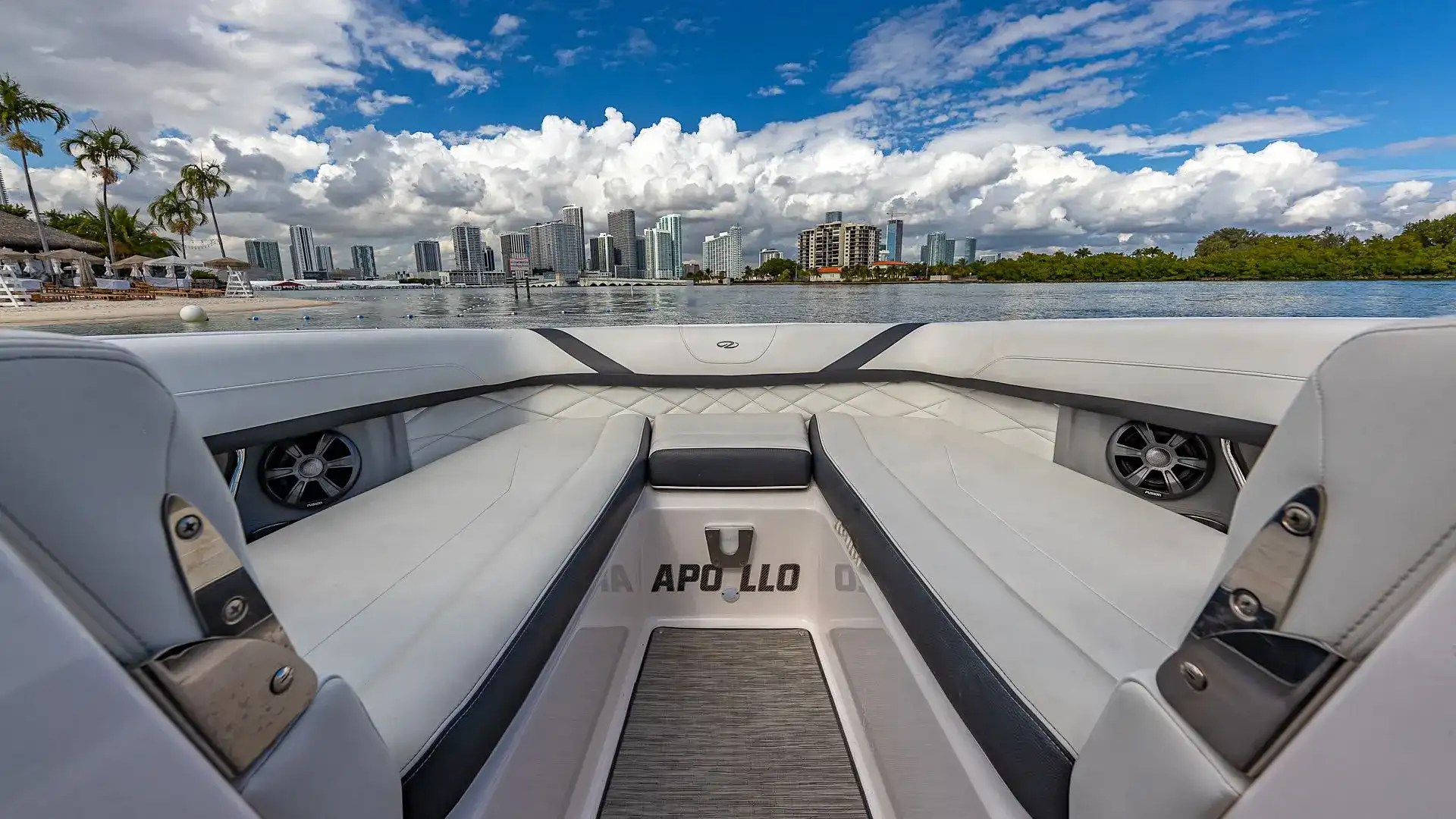 Bow seating on 27′ Regal Miami Beach