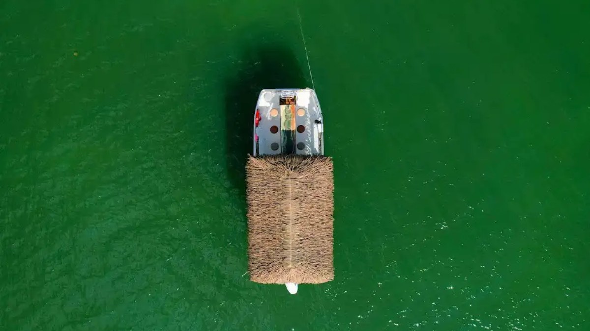 Cocktail hour roof view on 30′ Tiki – Miami
