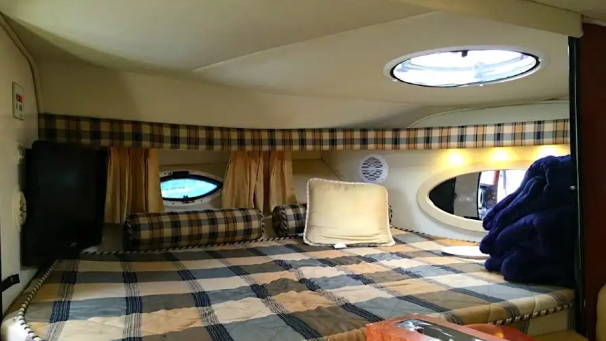 Cabin berth on 36′ Monterey Miami Beach