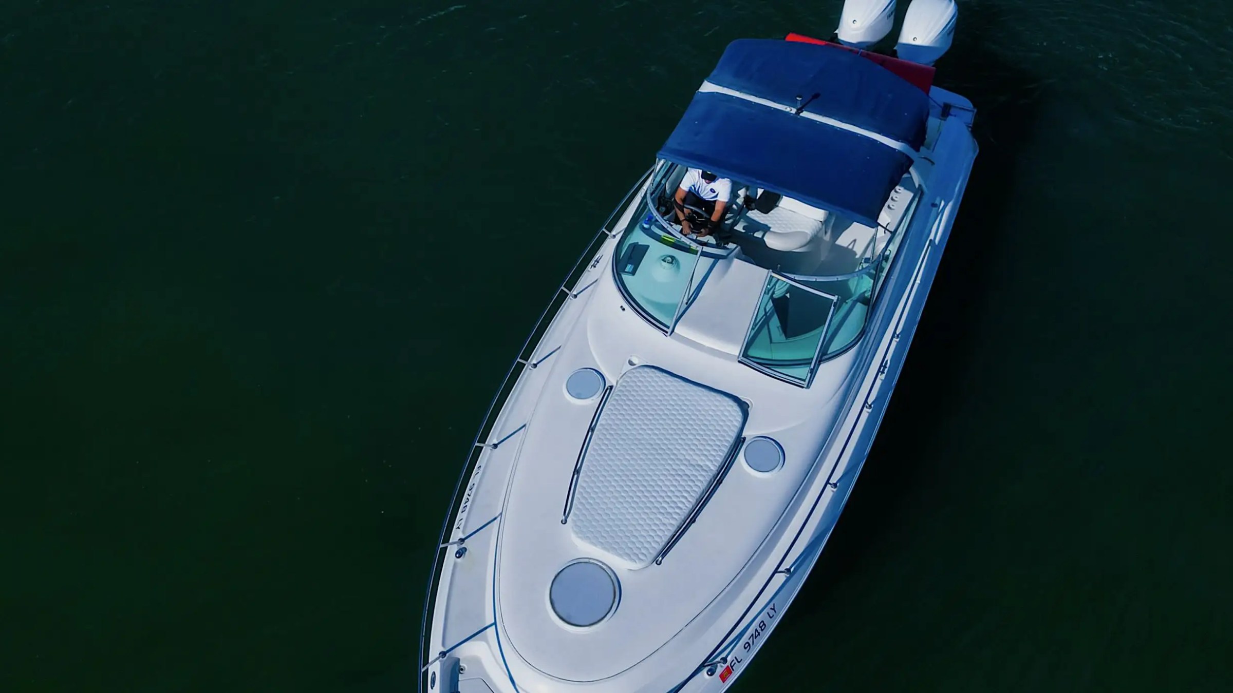 Cruising shot of 37′ Monterey Miami