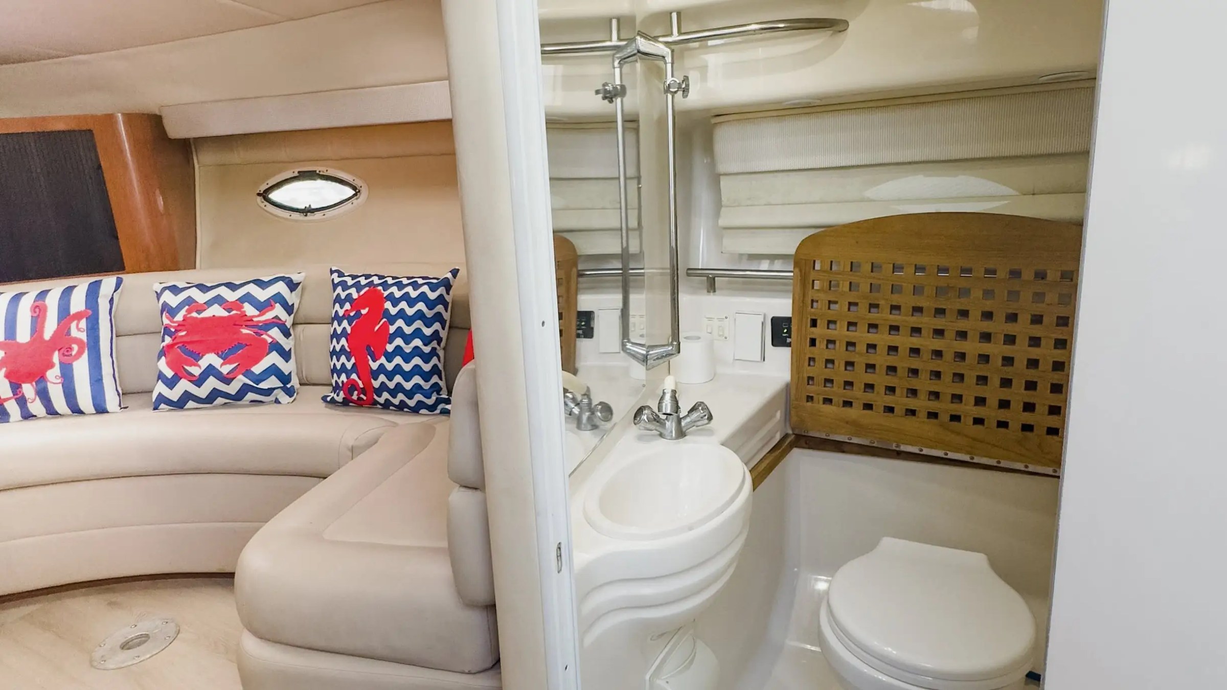 Bathroom head inside 37′ Monterey Miami