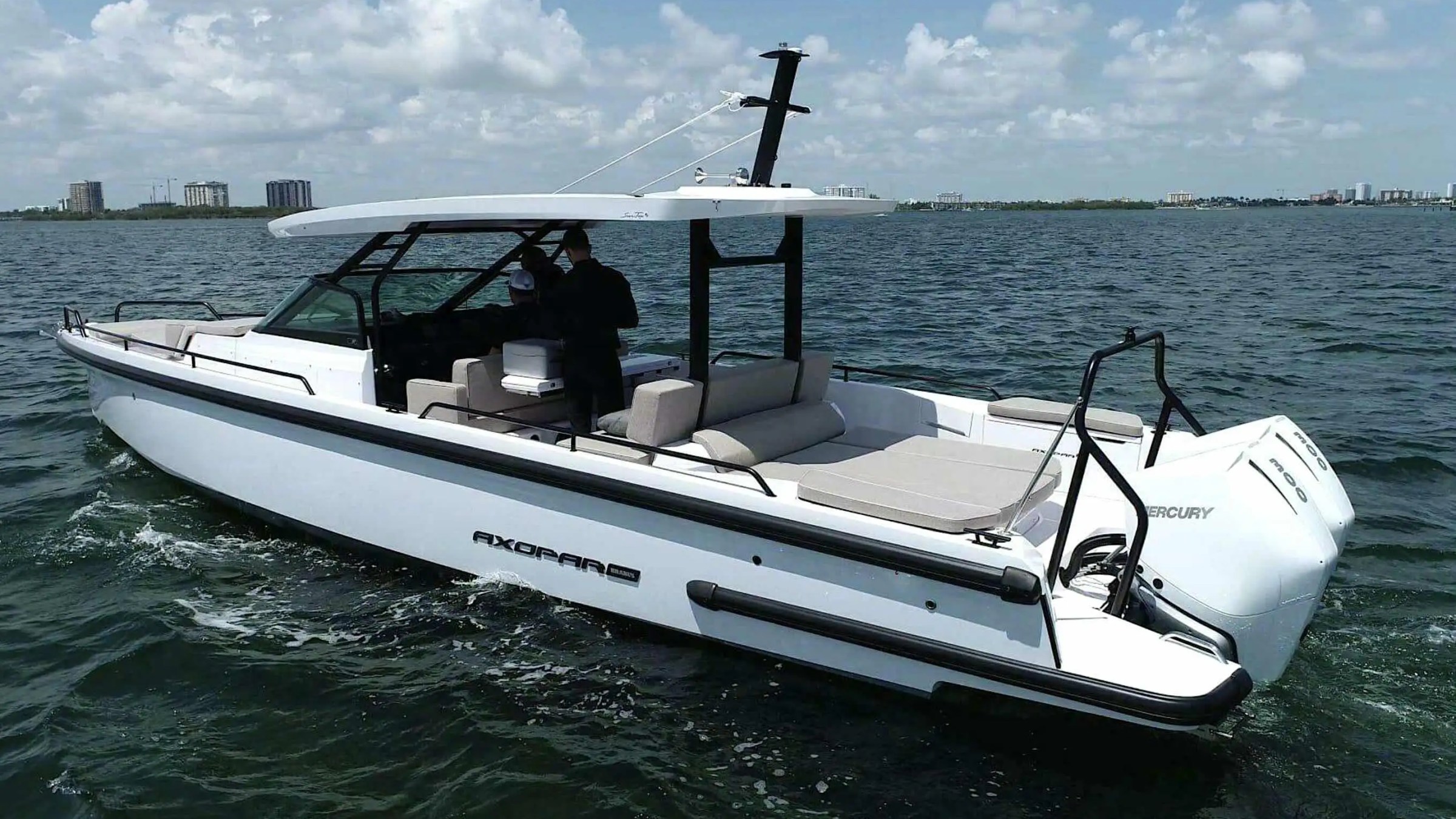 Swim platform on 38′ Axopar Miami