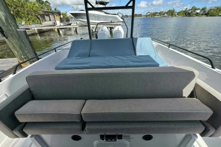 38ft Axopar boat Aventura aft seating benches for 6 guests