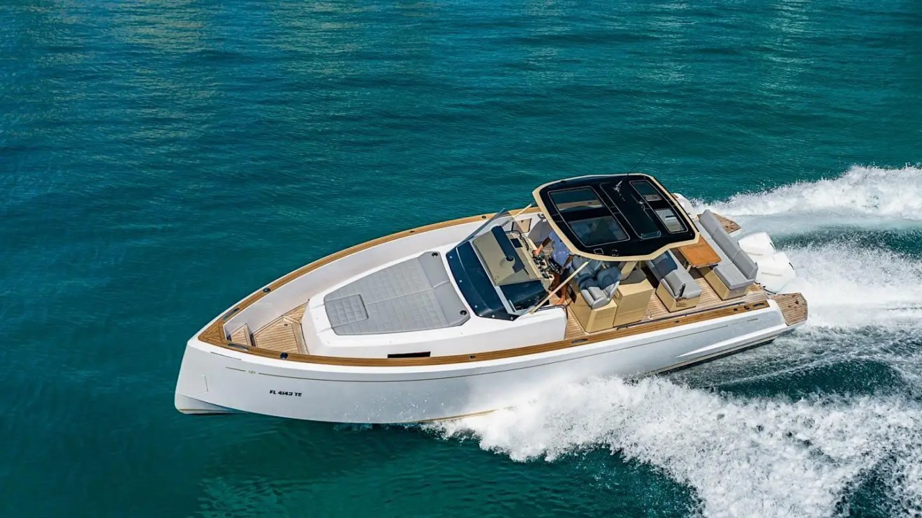 Reserve Your Date for this Miami Beach boat rental offering smooth performance and no hidden fees. Reserve Your Date →