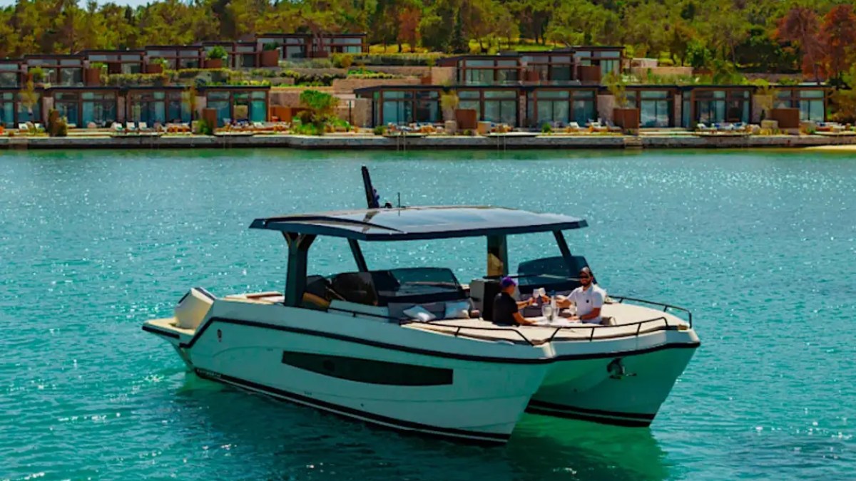 Bow facing Miami coastline on 38′ Tesoro Miami