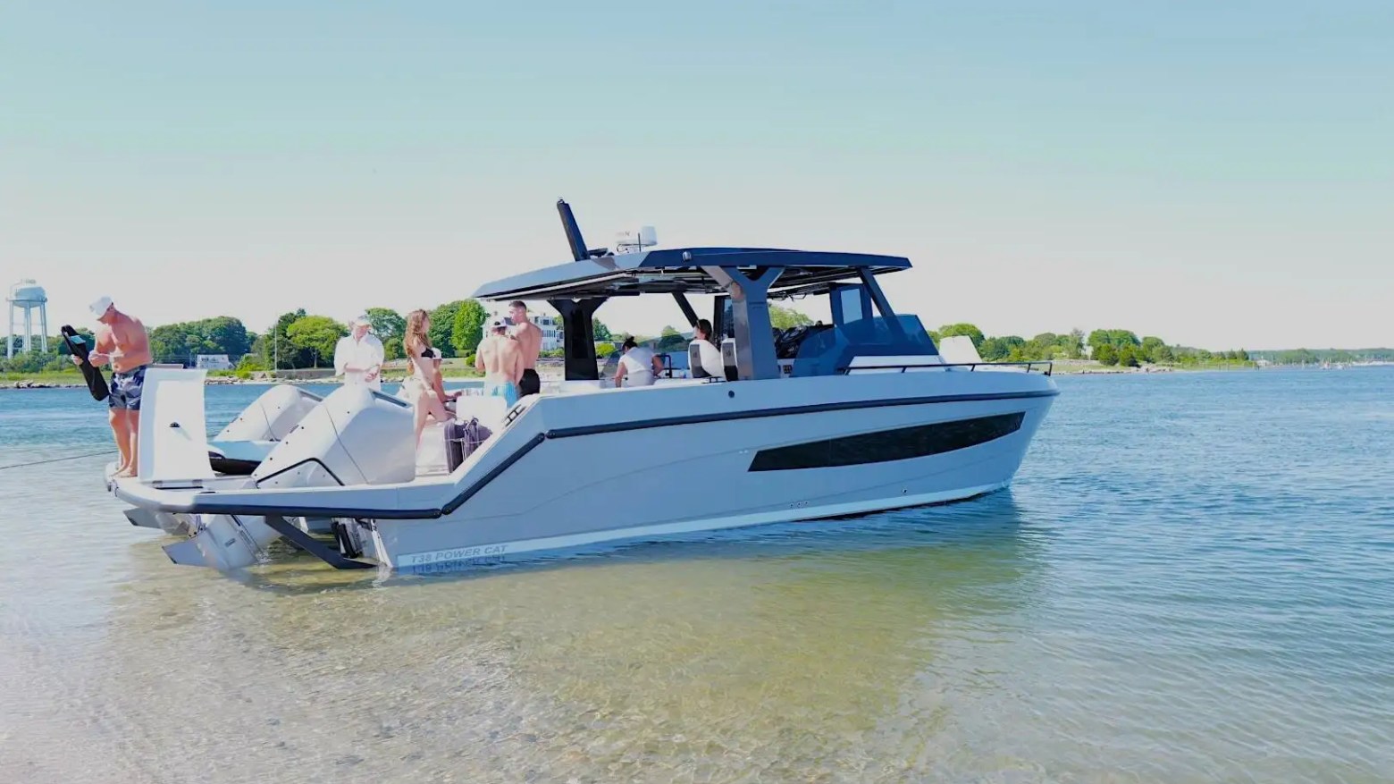 Swim platform at stern on 38′ Tesoro Miami