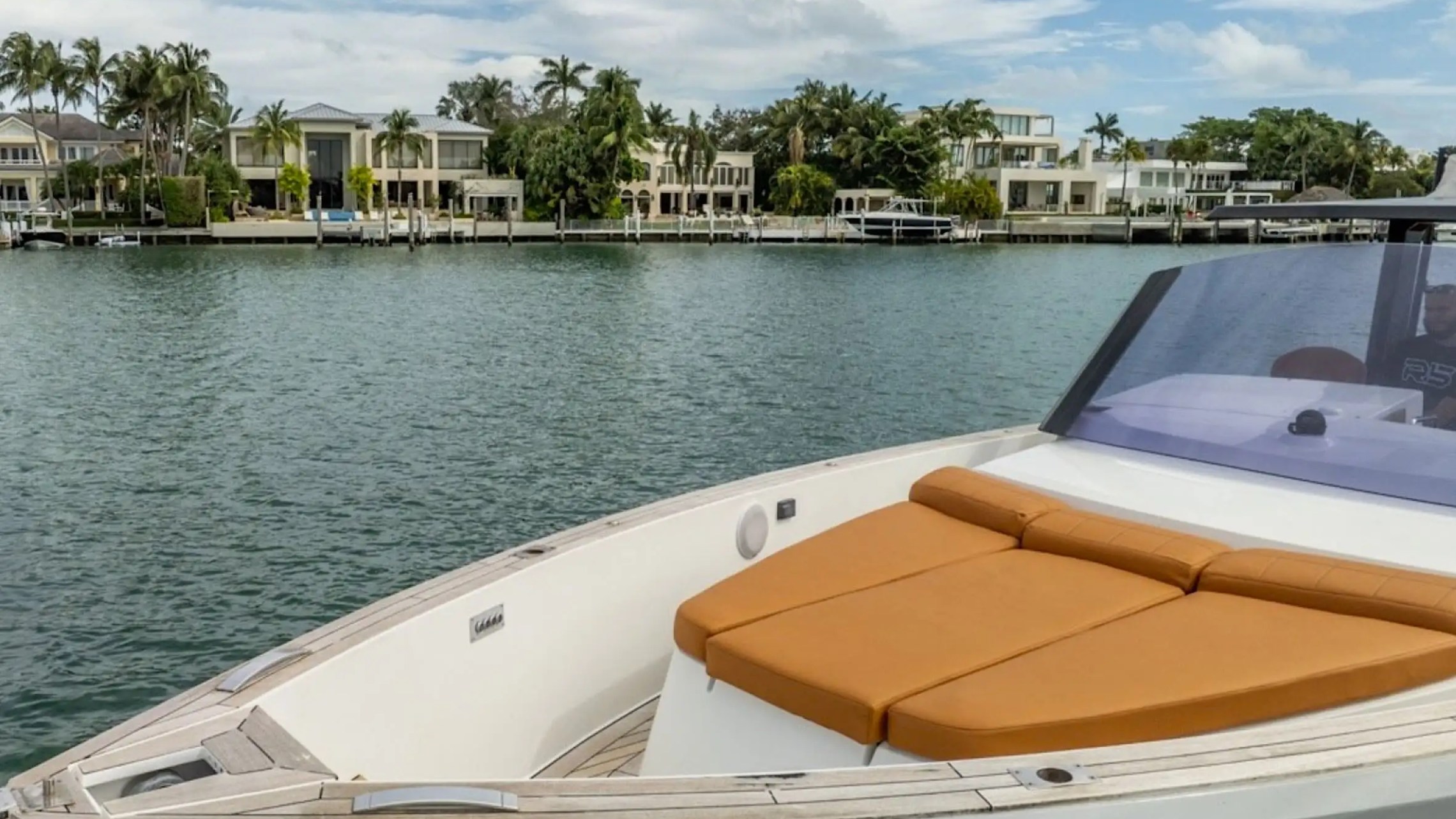 Bow seating on 40′ Fjord Miami Beach