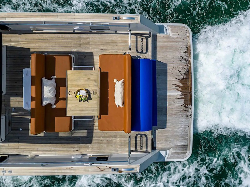 Swim platform on 40′ Fjord Miami Beach