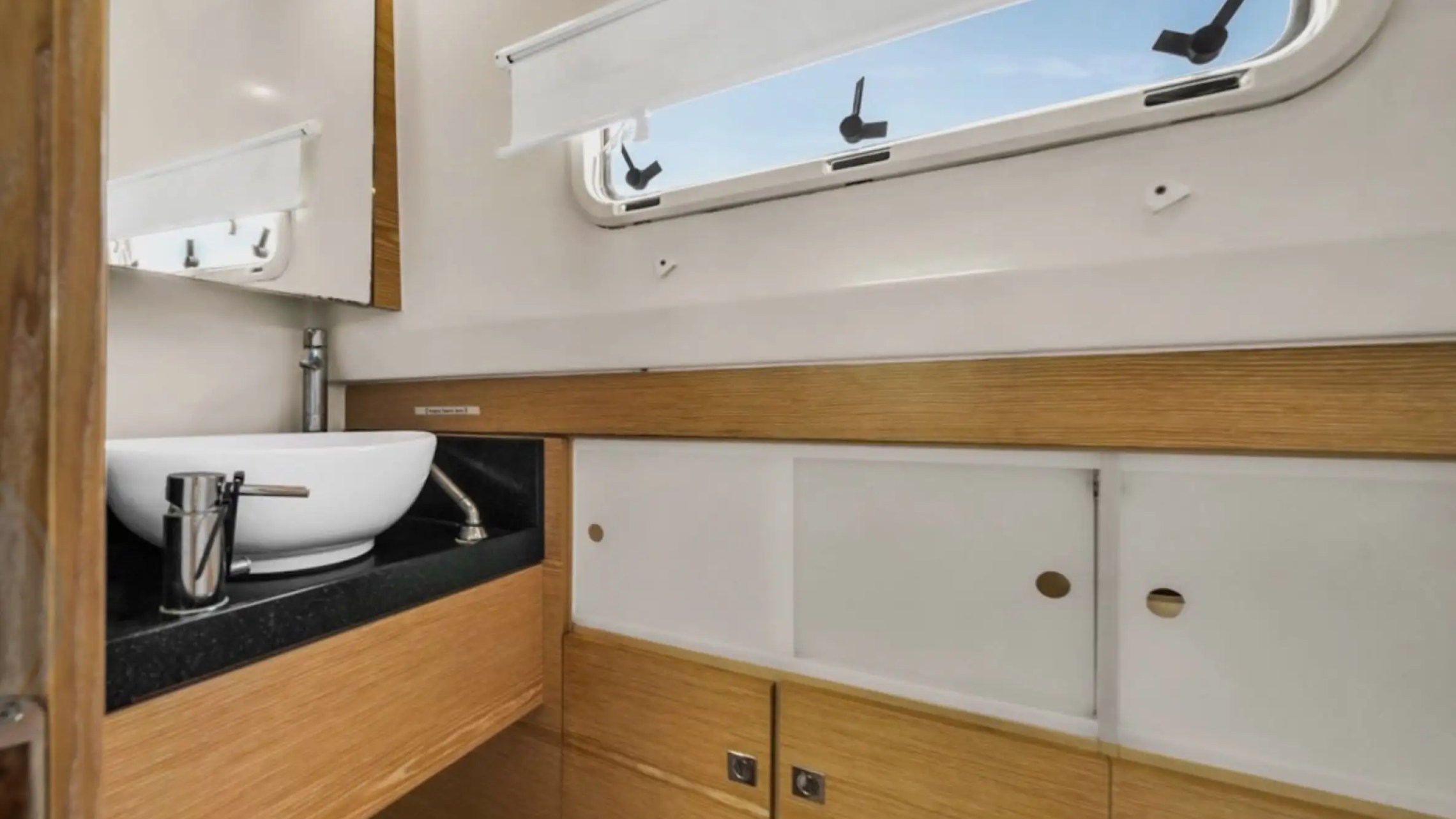 Head compartment on 40′ Fjord Miami Beach