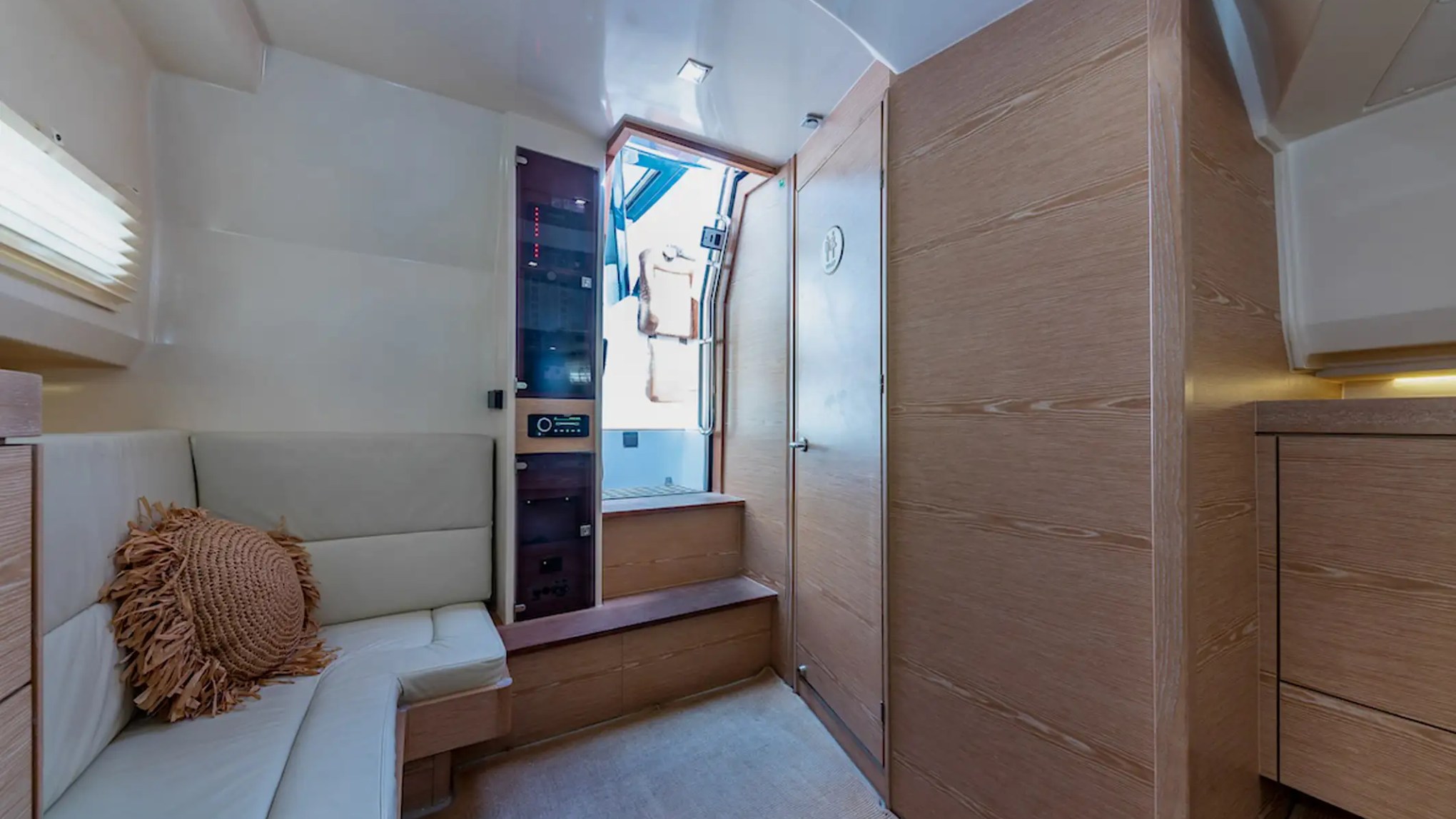 Cabin entryway on 40′ Fjord Miami Beach