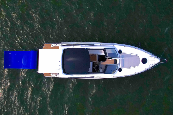 Aerial drone shot of 40′ Schaefer Miami underway