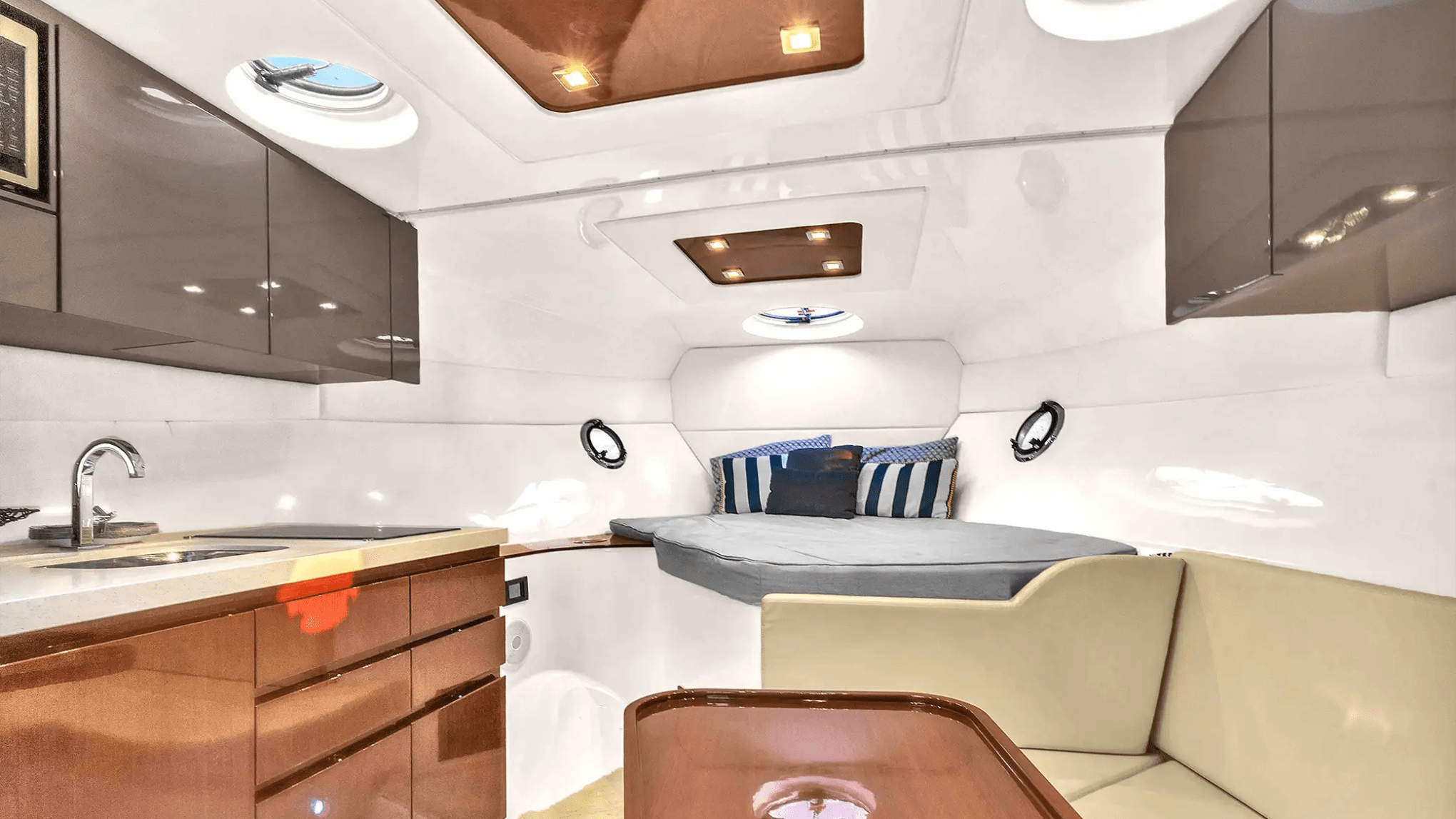 Cabin salon on 40′ Schaefer Miami