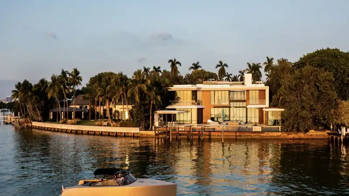 Forward aerial drone angle on 40′ VanDutch Miami Beach