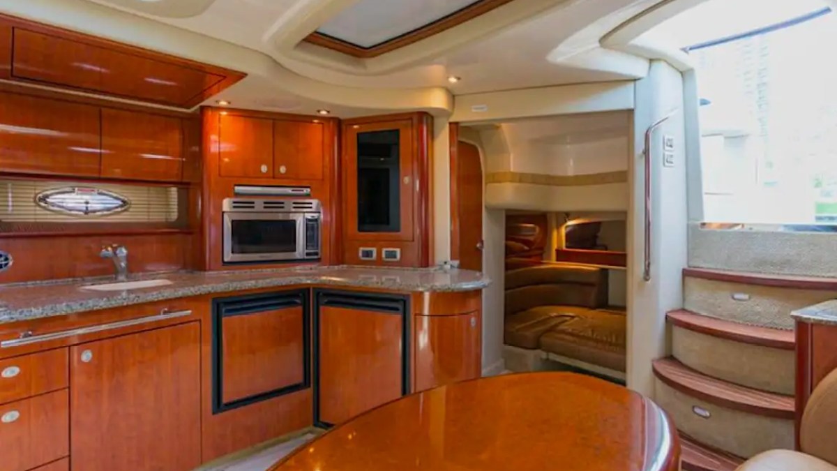 This rental boat in Miami delivers cabin-level comfort, VIP service and clear booking terms. View Charter Details →