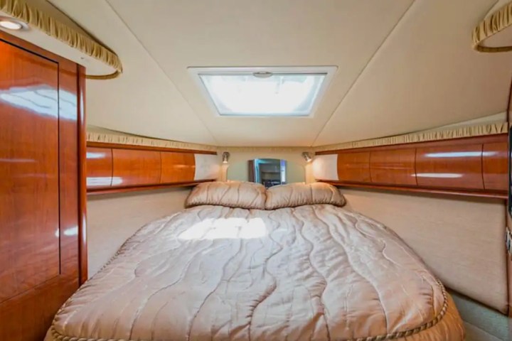 Berth in main cabin on 42′ Sea Ray Miami