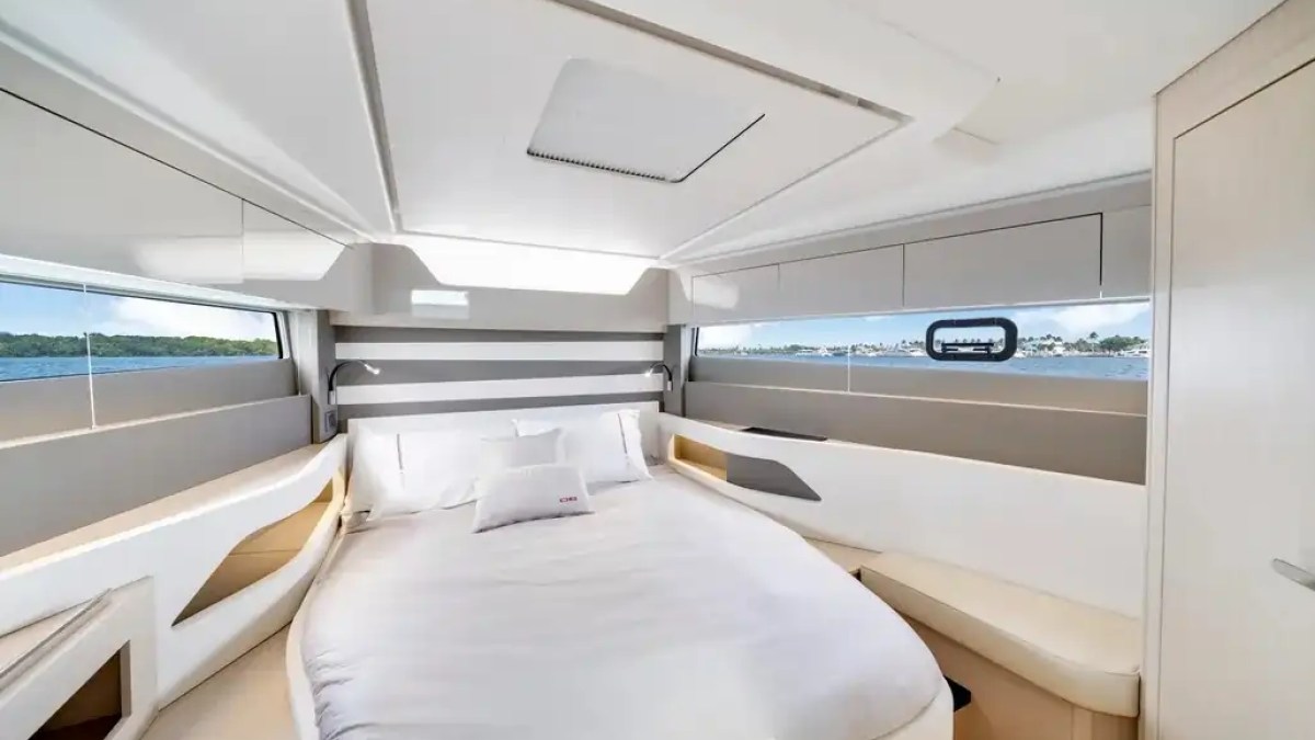 Master berth in cabin on 43′ Jeanneau Miami