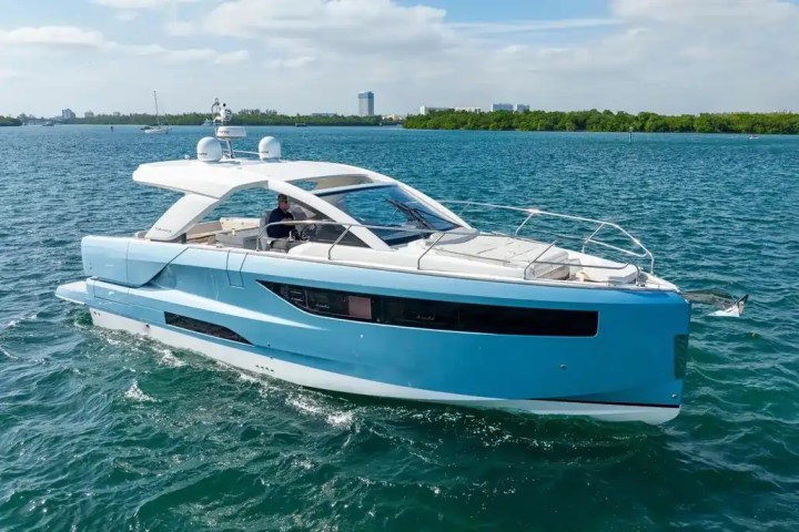 Aerial skyline anchor shot on 43′ Jeanneau Miami