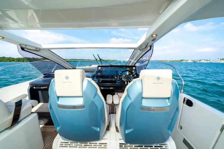 Helm station action on 43′ Jeanneau Miami