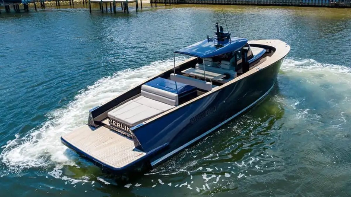 Overhead shot of 45′ Alen deck layout